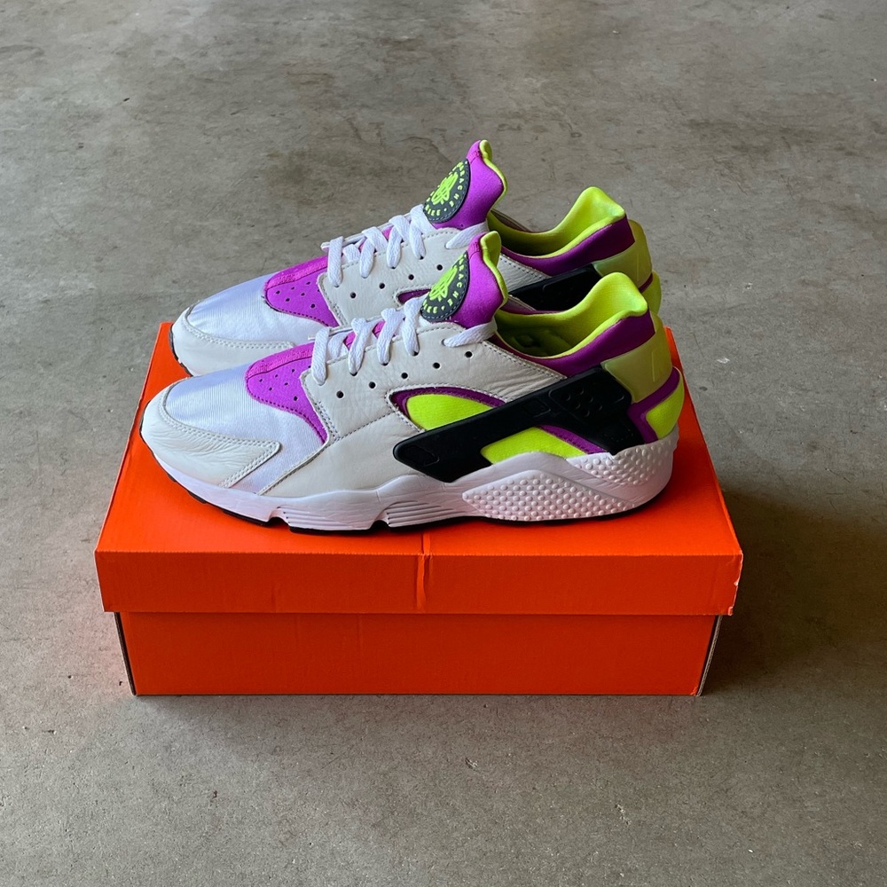 Nike Air Huarache ‘Magenta' White Drummed Leather Classic/Retro Sneakers 11 Mens